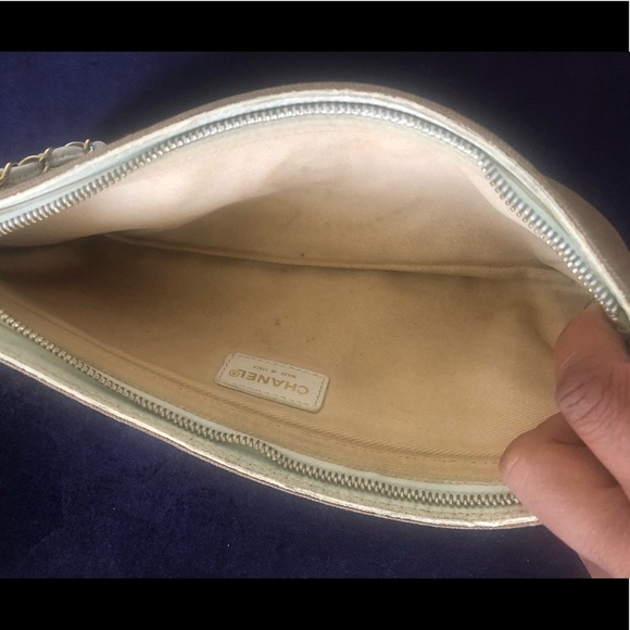 CHANEL - Picture 4 of 7